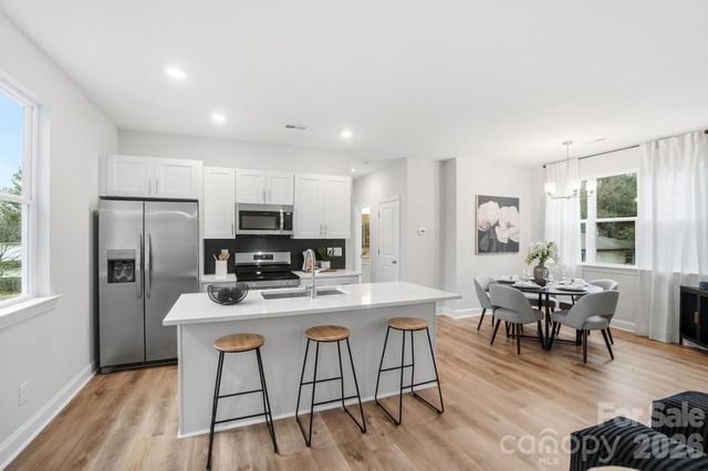 8927 Sharonbrook Drive, Charlotte, NC 28210