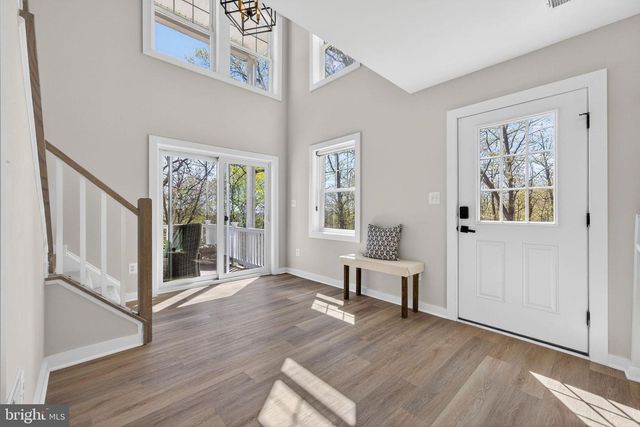 16105 SUMNEY DR, Haymarket, VA 20169