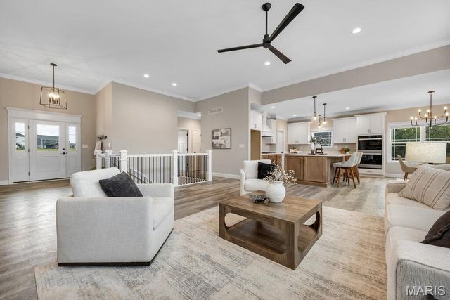 236 Woodhurst, Wentzville, MO 63385