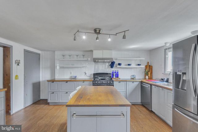 4415 MCMENAMY ST, Philadelphia, PA 19136