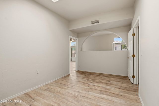 603 W Vía Rosaldo, Green Valley, AZ 85614