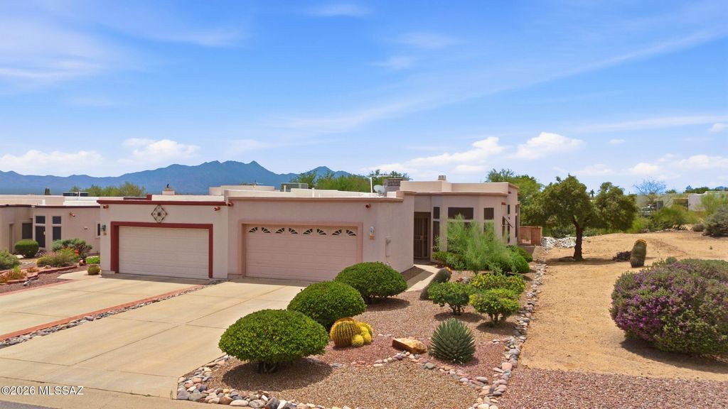 603 W Vía Rosaldo, Green Valley, AZ 85614