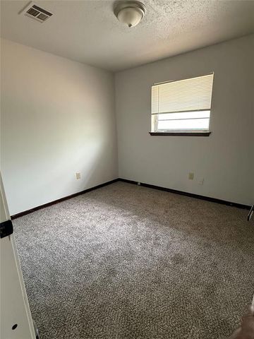 665 NW 15th Street, Moore, OK 73160