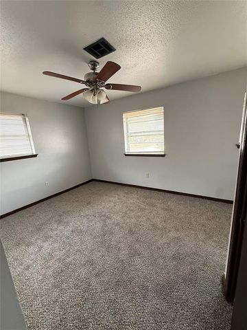 665 NW 15th Street, Moore, OK 73160