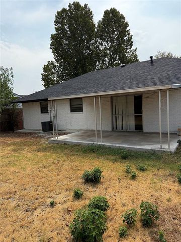 665 NW 15th Street, Moore, OK 73160