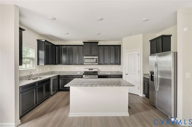 15516 Cedarville Dr, Midlothian, VA 23112