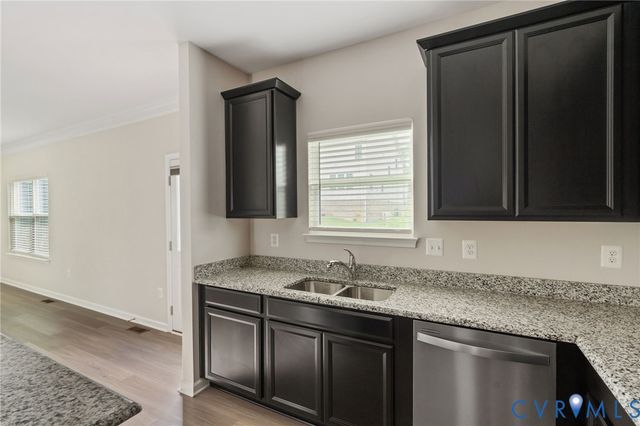 15516 Cedarville Dr, Midlothian, VA 23112