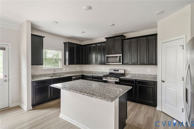15516 Cedarville Dr, Midlothian, VA 23112