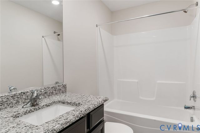 15516 Cedarville Dr, Midlothian, VA 23112