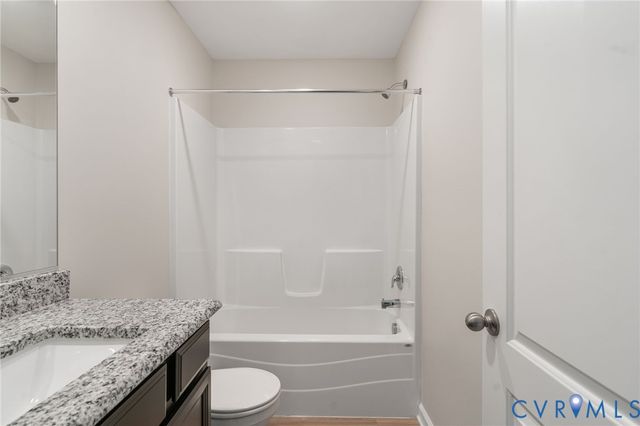 15516 Cedarville Dr, Midlothian, VA 23112