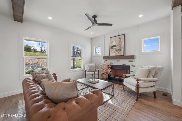 106 S Front Street St, Friendsville, TN 37737