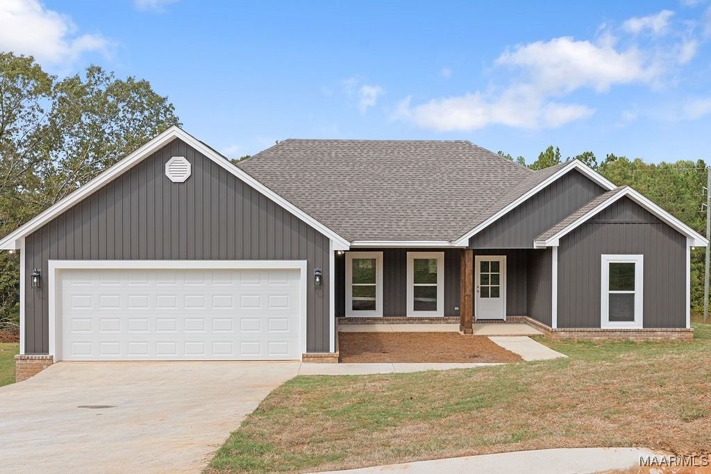228 Wrightsburg Circle, Wetumpka, AL 36093