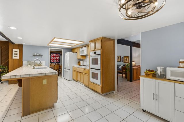 2023 Venetian Dr, Stockton, CA 95207