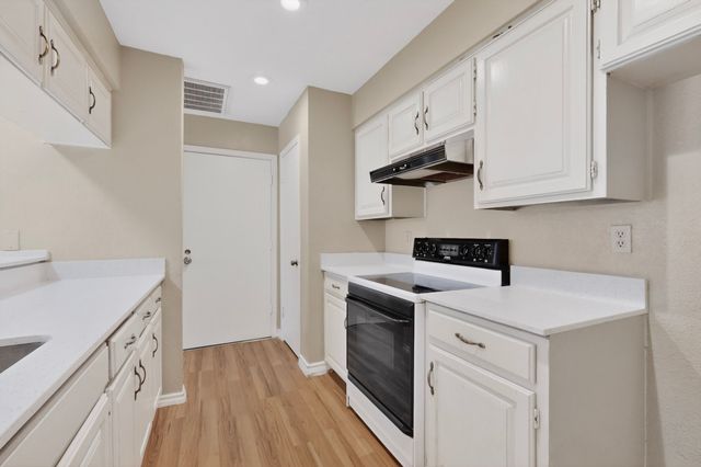 18915 TUPELO Lane, Dallas, TX 75287