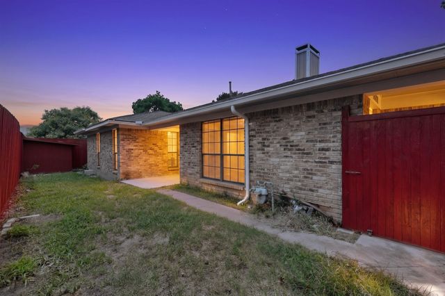 18915 TUPELO Lane, Dallas, TX 75287