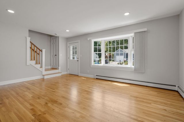 31 Leary St, Wayland, MA 01778