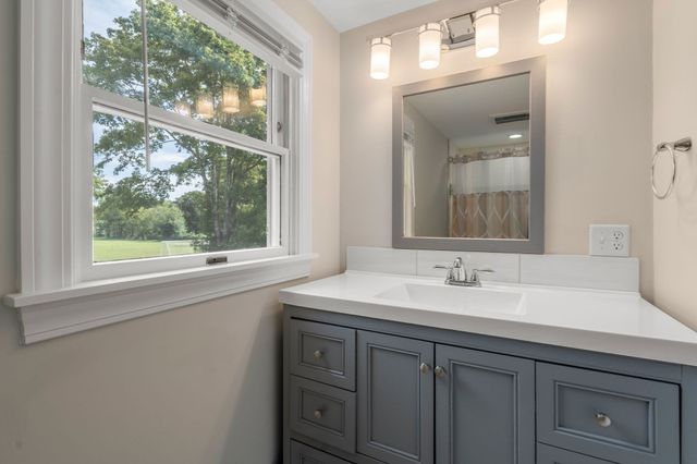 31 Leary St, Wayland, MA 01778