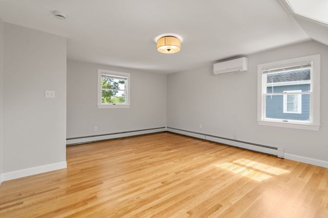 31 Leary St, Wayland, MA 01778