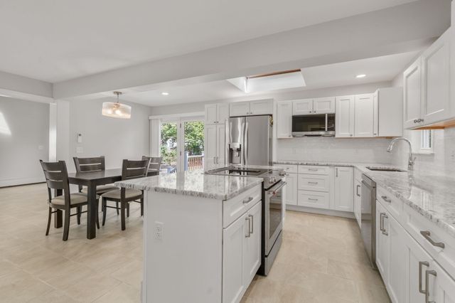 31 Leary St, Wayland, MA 01778