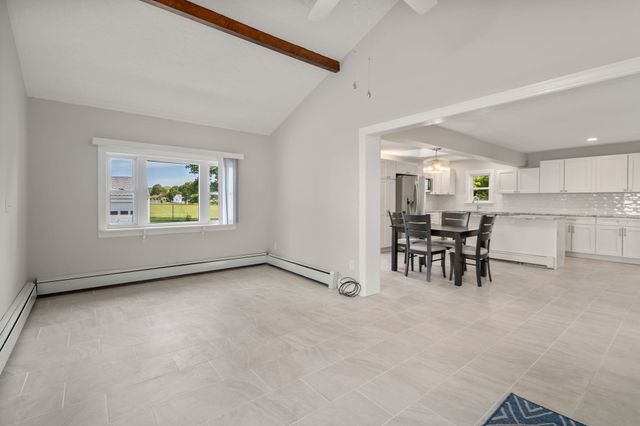 31 Leary St, Wayland, MA 01778
