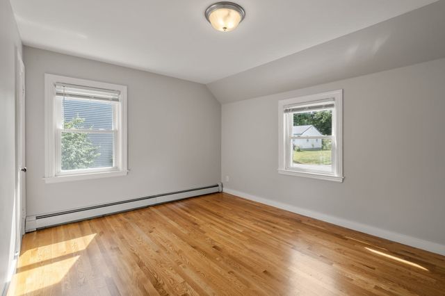 31 Leary St, Wayland, MA 01778