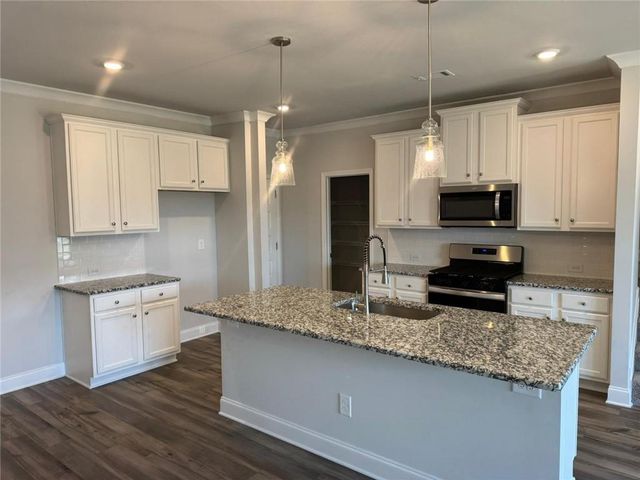 3230 Westgate Park Drive, Loganville, GA 30052