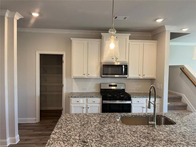 3230 Westgate Park Drive, Loganville, GA 30052