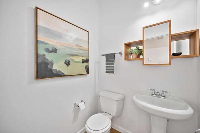 817 Sinter Ln, West Sacramento, CA 95691