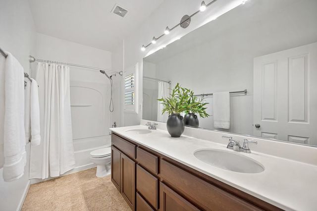 817 Sinter Ln, West Sacramento, CA 95691