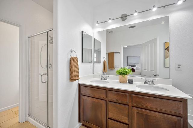 817 Sinter Ln, West Sacramento, CA 95691