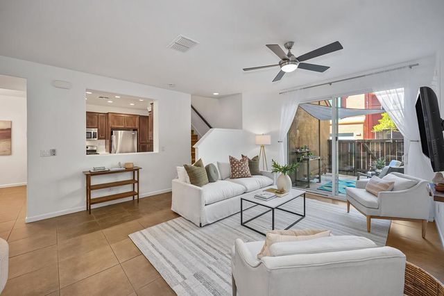 817 Sinter Ln, West Sacramento, CA 95691