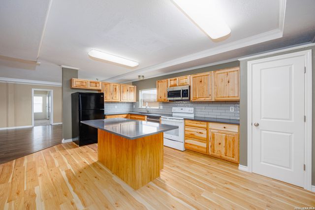 5004 Apache Moon, Spring Branch, TX 78070