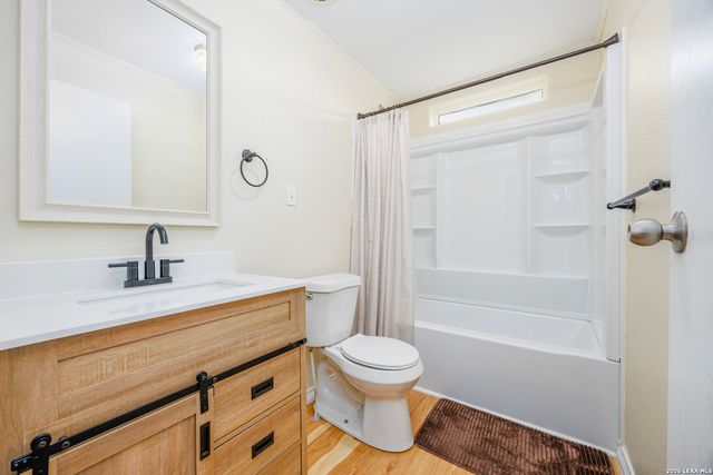 5004 Apache Moon, Spring Branch, TX 78070