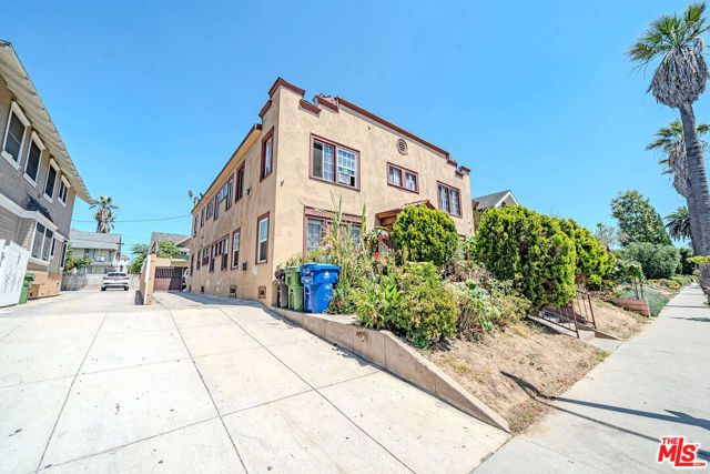 1662 S Hobart Boulevard, Los Angeles, CA 90006