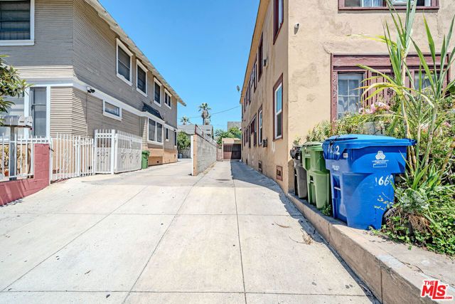 1662 S Hobart Boulevard, Los Angeles, CA 90006