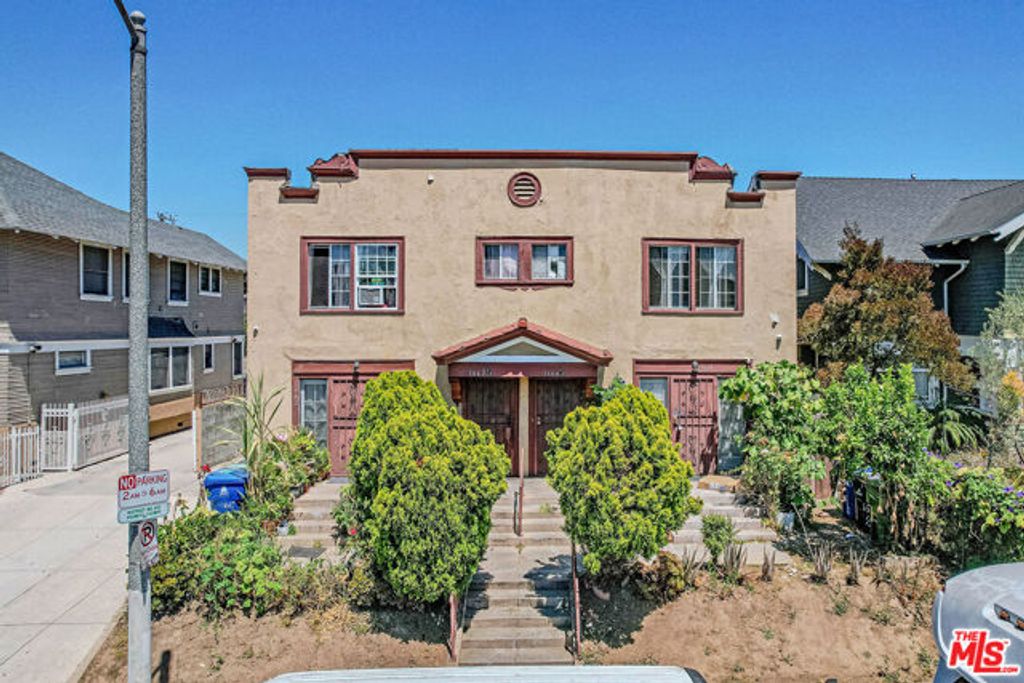 1662 S Hobart Boulevard, Los Angeles, CA 90006