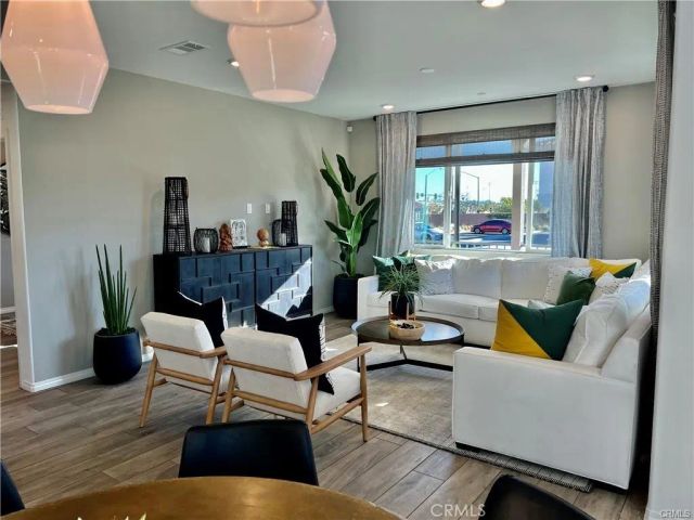 15279 Horizon Street 4, Fontana, CA 92336