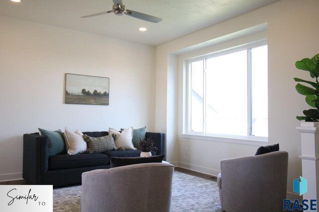 205 Plainside Ave Avenue, Harrisburg, SD 57032