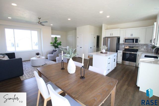 205 Plainside Ave Avenue, Harrisburg, SD 57032