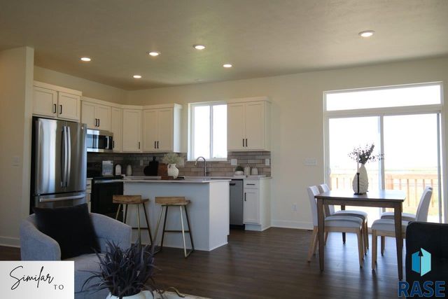 205 Plainside Ave Avenue, Harrisburg, SD 57032