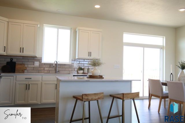 205 Plainside Ave Avenue, Harrisburg, SD 57032