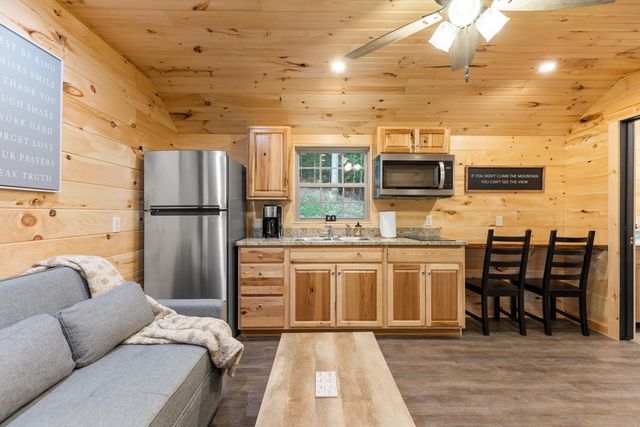 6960 Hardwicks Creek Road, Stanton, KY 40380