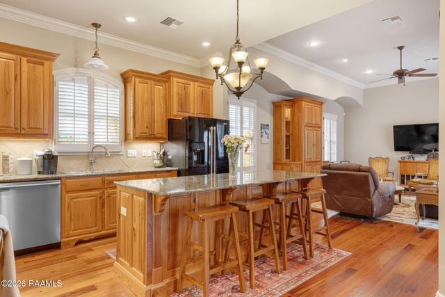 127 Woodsboro Drive, Lafayette, LA 70508