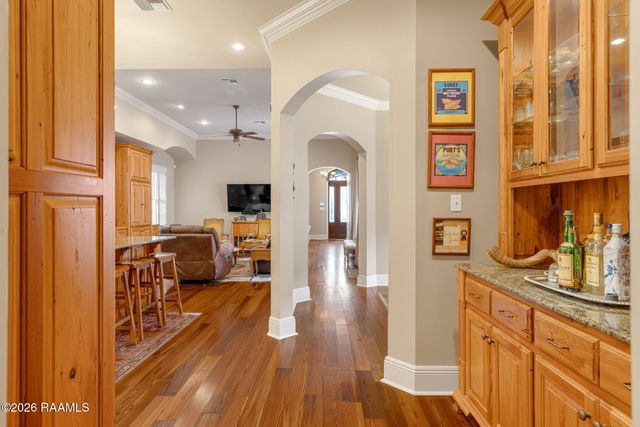 127 Woodsboro Drive, Lafayette, LA 70508