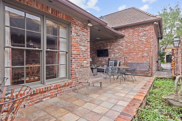 127 Woodsboro Drive, Lafayette, LA 70508
