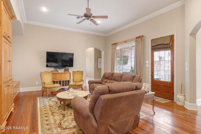 127 Woodsboro Drive, Lafayette, LA 70508