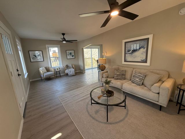 1603 Hudson Road, Saint Paul, MN 55106