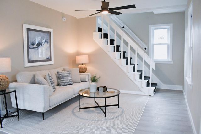 1603 Hudson Road, Saint Paul, MN 55106