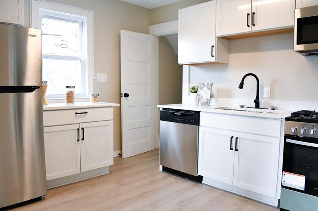 1603 Hudson Road, Saint Paul, MN 55106