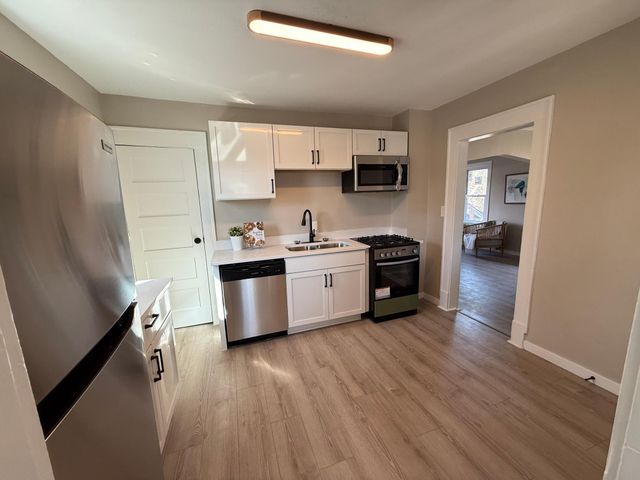 1603 Hudson Road, Saint Paul, MN 55106